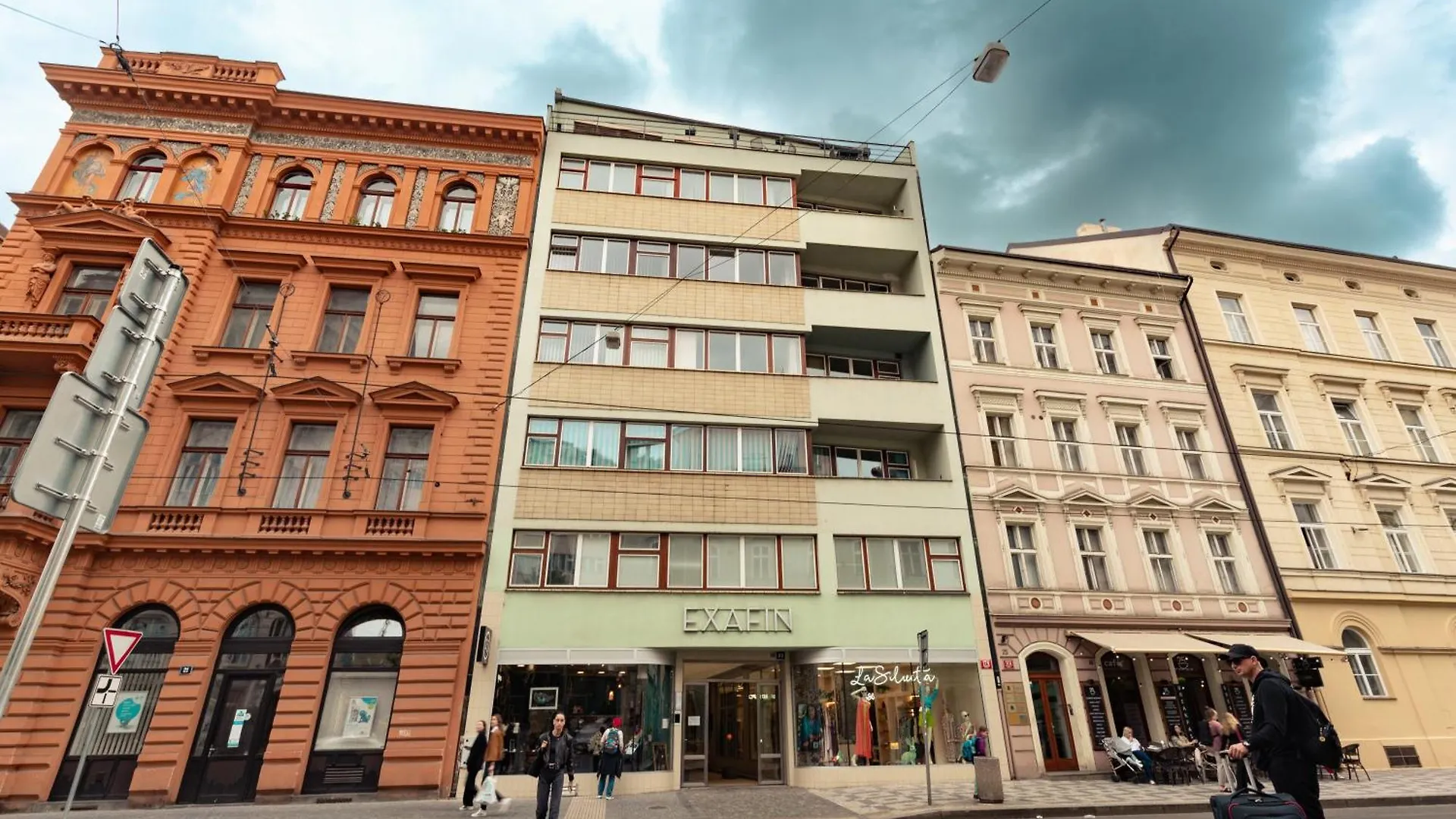 Kingdom Of Skylight Apartment Prague
